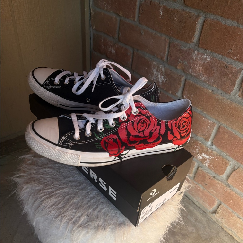 Converse All Star Painted Rose beautiful condition